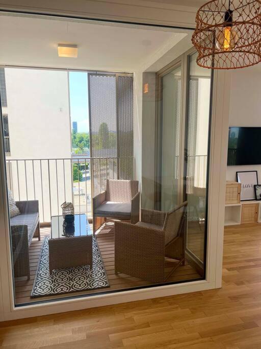 Donaublick Oasis: Stylische Wohnung Vienne Extérieur photo